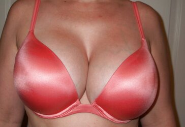 Killer Jugs In Stellar Hooter-Slings