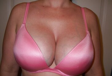 Killer Jugs In Stellar Hooter-Slings