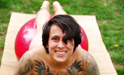 Wooly black-haired yoga (Camaster)