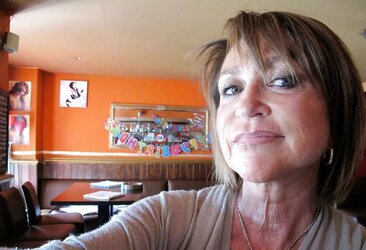 Marie france mature uber-sexy