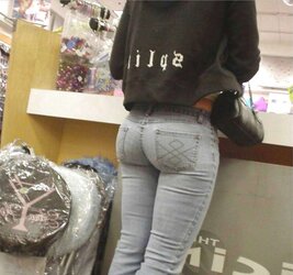 Some more chicks in denim