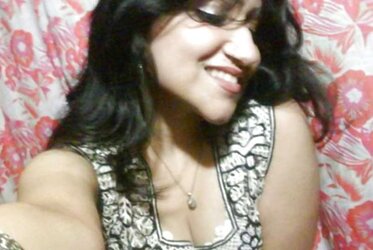 Indian Desi wifey Ranjana - coolbudy