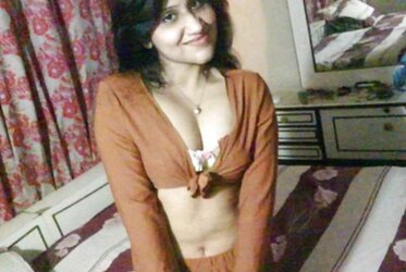 Indian Desi wifey Ranjana - coolbudy