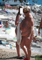 Plumper in public in bathing suits or non fitting clothes