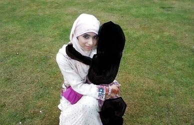 Farhana Bengali Hijabi MUMMY