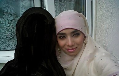 Farhana Bengali Hijabi MUMMY