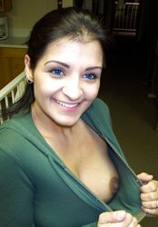 Tetona de ojos azules