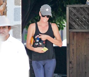 Celebrities #rec Gash, Camel Toes