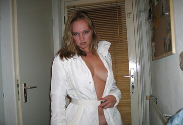 Crazy Blondie Wifey Unsheathed