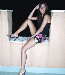 Hotlegs-hottest gams high-heeled shoes and skirts