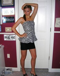 Hotlegs-hottest gams high-heeled shoes and skirts