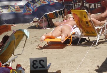 Super-Hot swimsuit arses