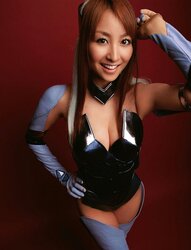 Japanese Swimsuit Honeys-Aya Kiguchi (1)