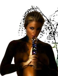 Janine - Cool Silhouette
