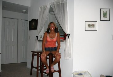 Dark Haired flashing her kinks