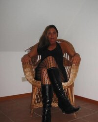 SUPER HOT DAMSELS AND CHICKS X