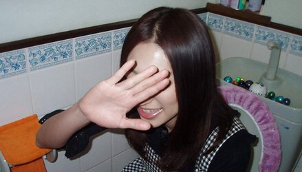 Wild lady facial cumshot