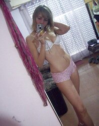 Splendid Delicious Blond Chick