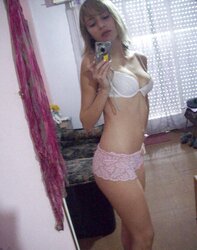 Splendid Delicious Blond Chick