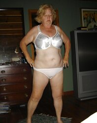 Brassieres on random damsels