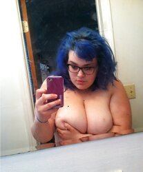 PLUMPER and the mirror