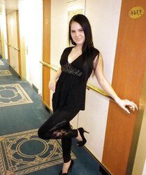 Jaw-Dropping teenager. (you all enjoyed her so much, so here is more images