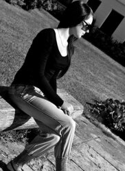 Jaw-Dropping teenager. (you all enjoyed her so much, so here is more images