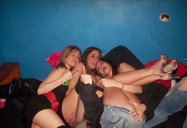 UPSKIRTS FOR REAL VOYEURS IV