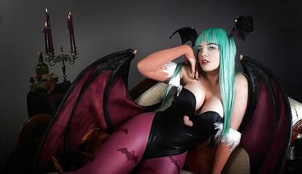 Jaw-Dropping Cosplay Chicks