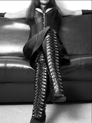 Super-Sexy chicks in shoes