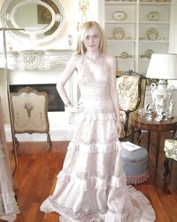 Dakota Fanning (Lots of fakes)
