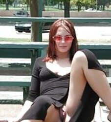 Upskirts Sans Undies
