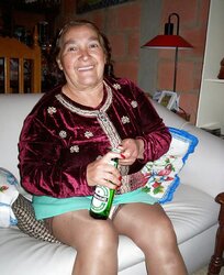Colombian granny Bell (seventeenth set)