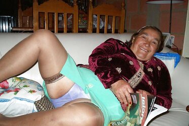 Colombian granny Bell (seventeenth set)