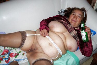 Colombian granny Bell (seventeenth set)