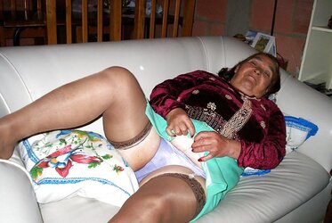 Colombian granny Bell (seventeenth set)