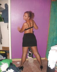 Britney being unsheathed!!!!!