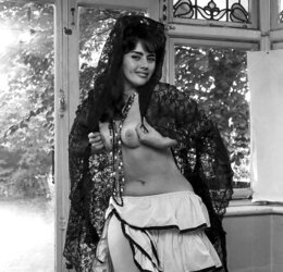 Eve Eden aka Rosa Dolmai