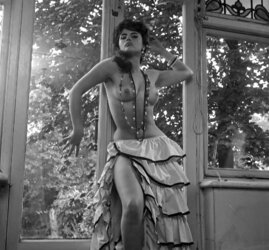 Eve Eden aka Rosa Dolmai