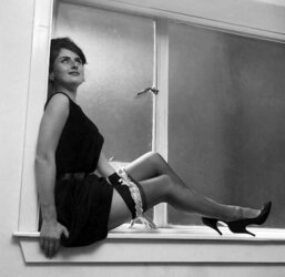 Eve Eden aka Rosa Dolmai