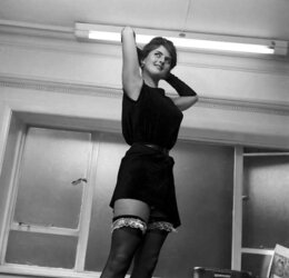 Eve Eden aka Rosa Dolmai