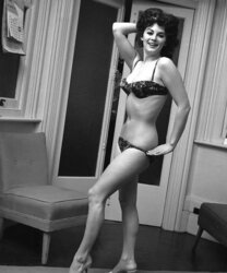 Eve Eden aka Rosa Dolmai