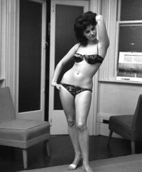 Eve Eden aka Rosa Dolmai