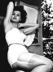 Eve Eden aka Rosa Dolmai