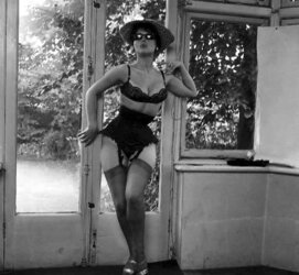 Eve Eden aka Rosa Dolmai