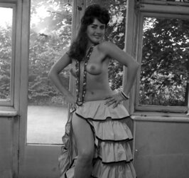 Eve Eden aka Rosa Dolmai