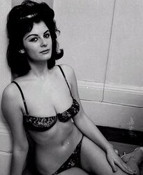 Eve Eden aka Rosa Dolmai