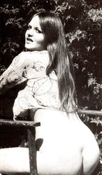 Lynne DAVIDSON aka Lynn FLOWERS