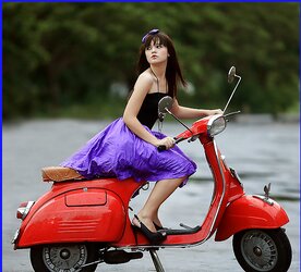 Vespa Women