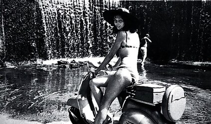 Vespa Women
